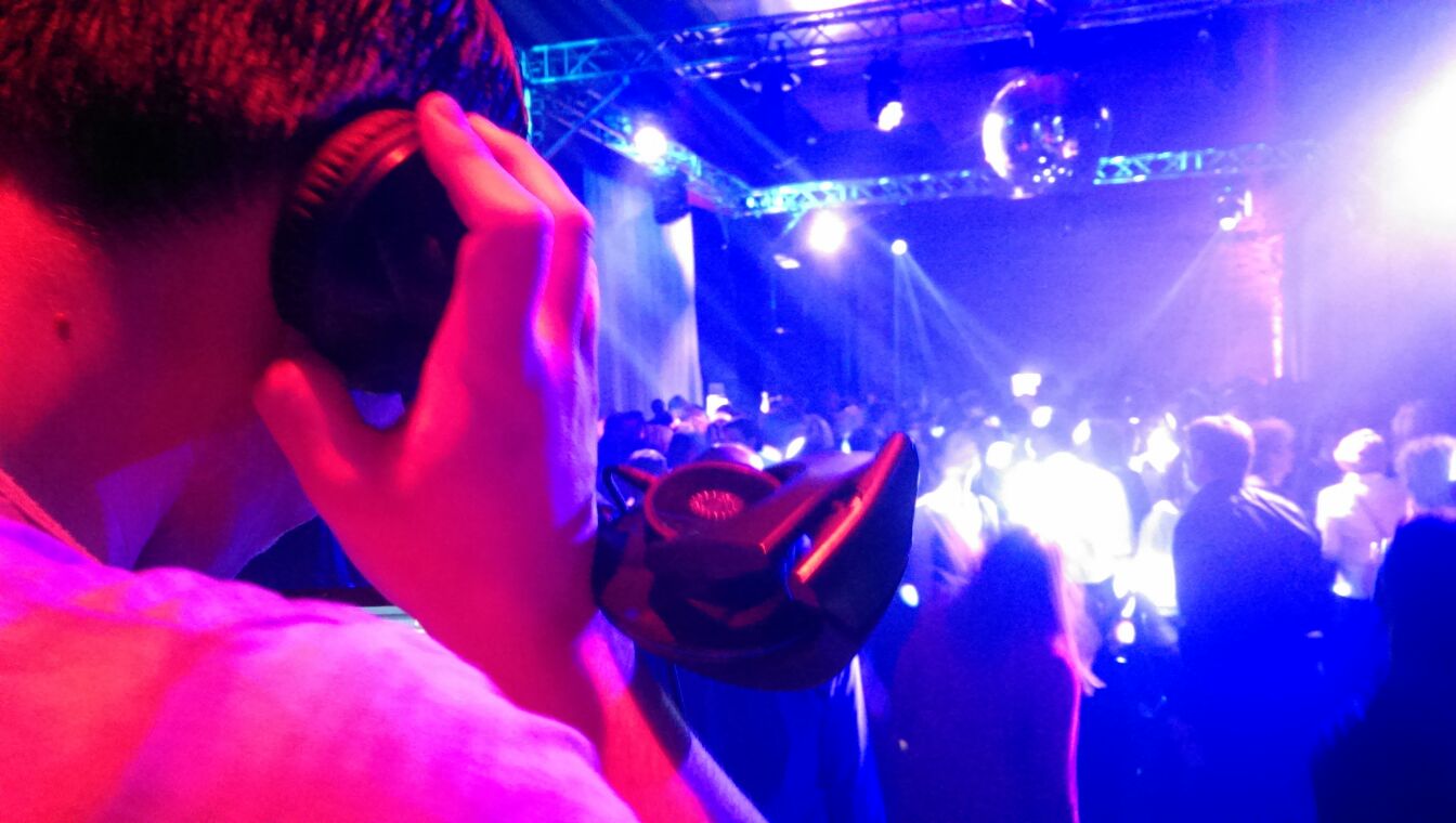 Aw-Audio. DJ - Hochzeits DJ und Event DJ 