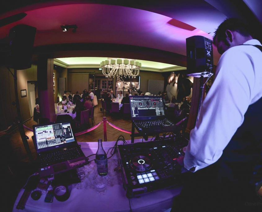 DJ Q-logne - Hochzeit & Event DJ aus dem Rheinland